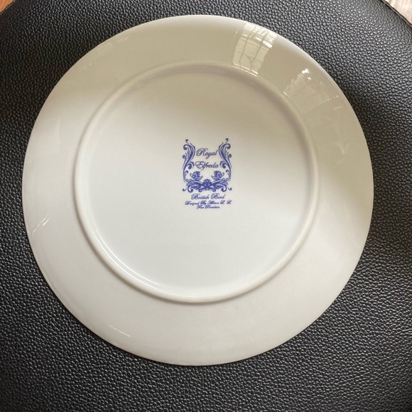 Pair Cardinal loving plates. Royal Elfreda British Birds, Knowles The Cardinals - Picture 5 of 8